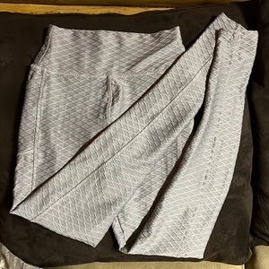 Grey workout leggings